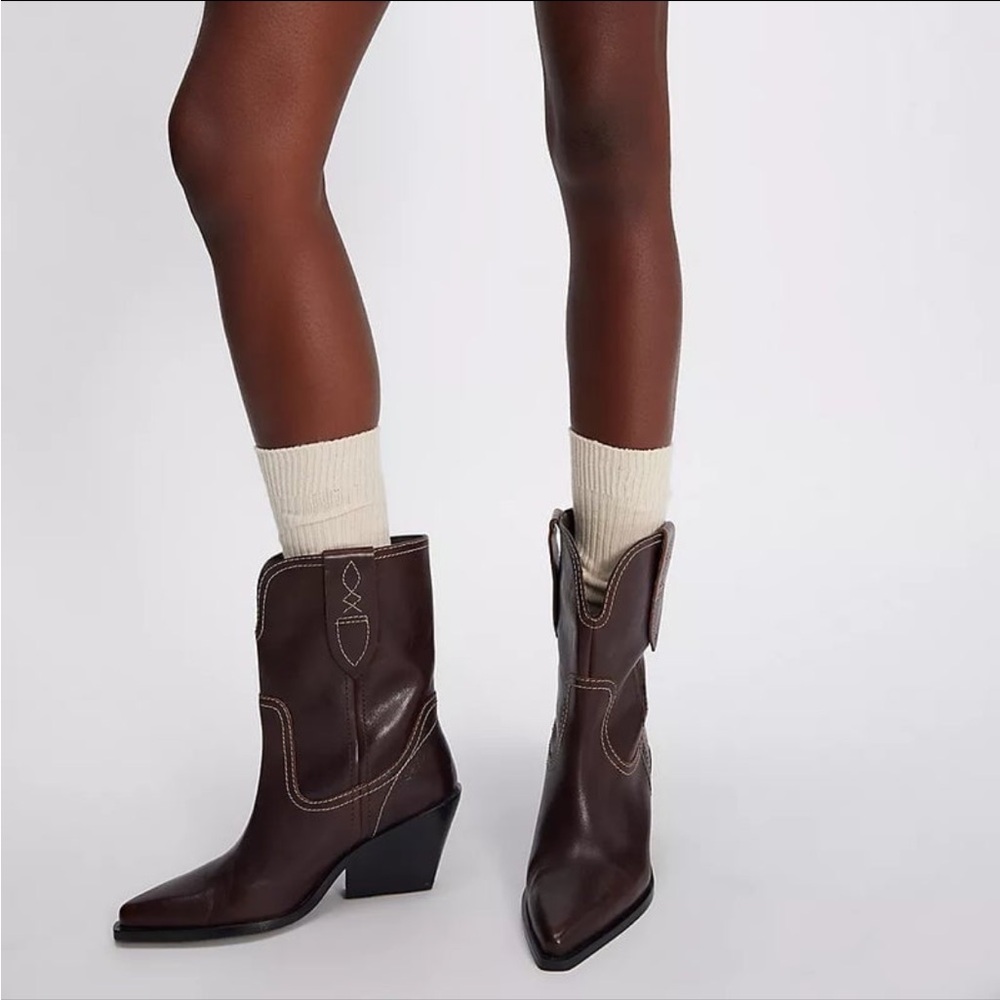Free People Pitchfork Brown Western Boho Boots in Fudge sickle NWOB Size 6